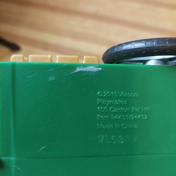 Teenage Mutant Ninja Turtles Pizza Thrower Bike + 4 Turtles - Picture 6 of 16